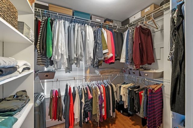 18 Ocean Ter 2, Salem, MA 01970