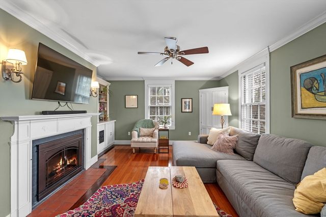 18 Ocean Ter 2, Salem, MA 01970