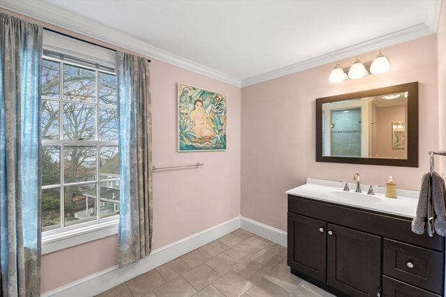 18 Ocean Ter 2, Salem, MA 01970