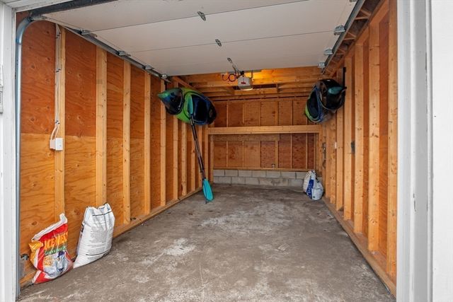 18 Ocean Ter 2, Salem, MA 01970