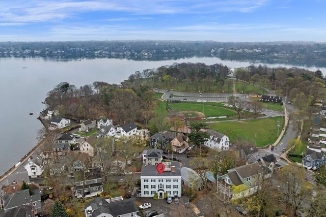 18 Ocean Ter 2, Salem, MA 01970