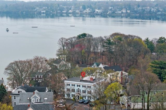 18 Ocean Ter 2, Salem, MA 01970