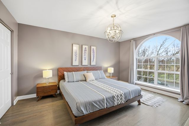 1360 Rose Avenue, Carol Stream, IL 60188