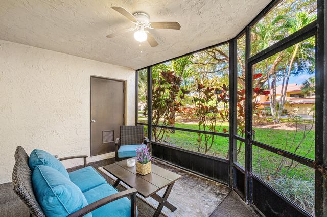 5294 10th Fairway Drive, Delray Beach, FL 33484