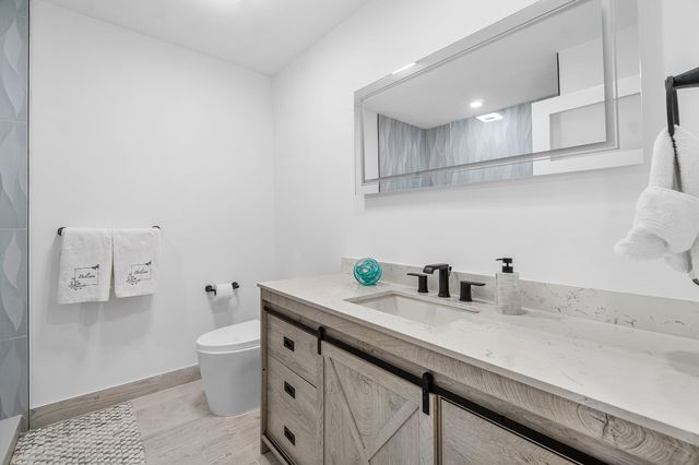 5294 10th Fairway Drive, Delray Beach, FL 33484