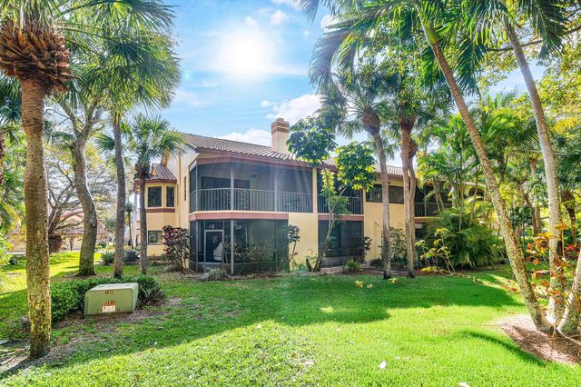 5294 10th Fairway Drive, Delray Beach, FL 33484