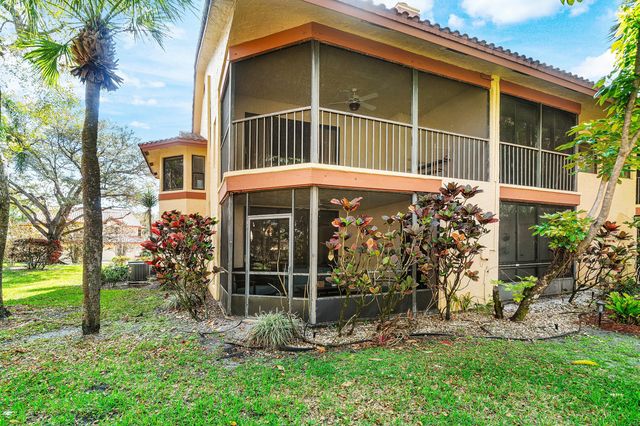 5294 10th Fairway Drive, Delray Beach, FL 33484