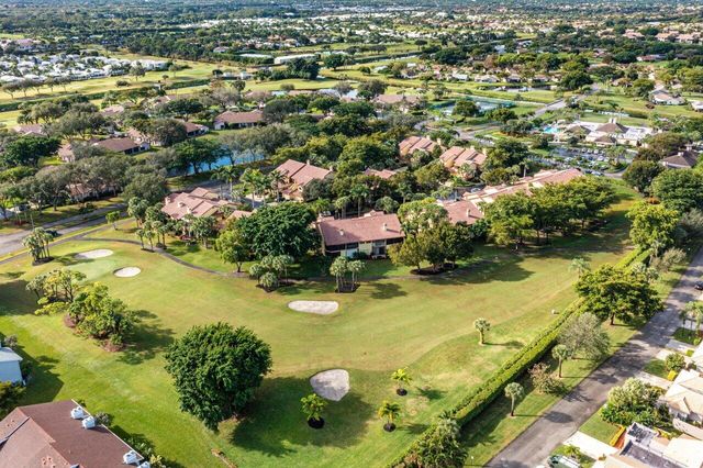 5294 10th Fairway Drive, Delray Beach, FL 33484