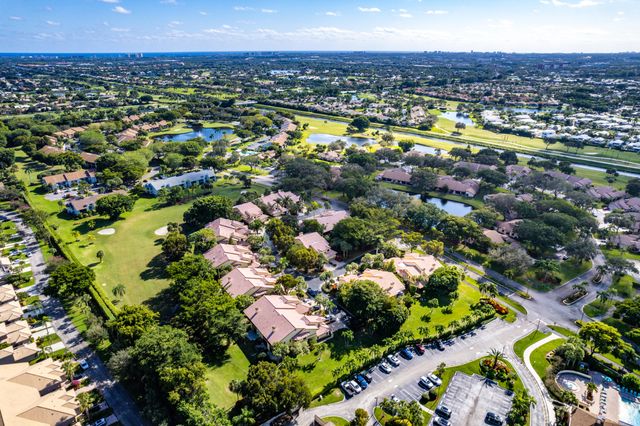 5294 10th Fairway Drive, Delray Beach, FL 33484