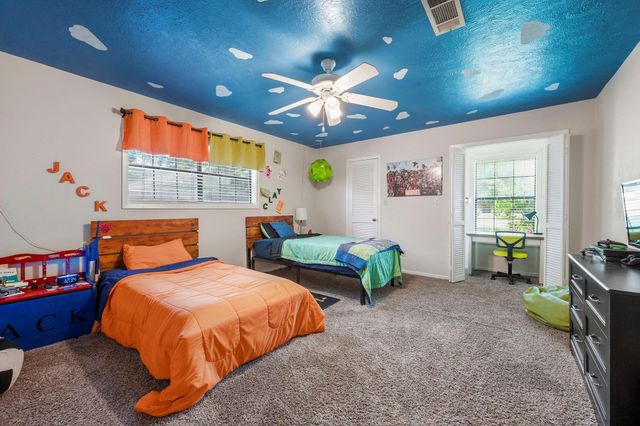 601 Rogers Street, Normangee, TX 77871