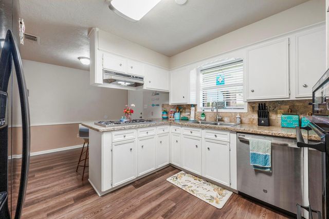 601 Rogers Street, Normangee, TX 77871