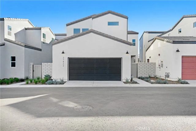 27422 Creekwood Lane, Valencia, CA 91381