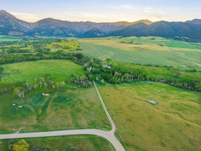 9350 Walker Road, Belgrade, MT 59714
