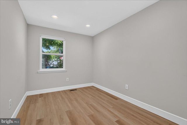 9208 AMBASSADOR PL, Philadelphia, PA 19115