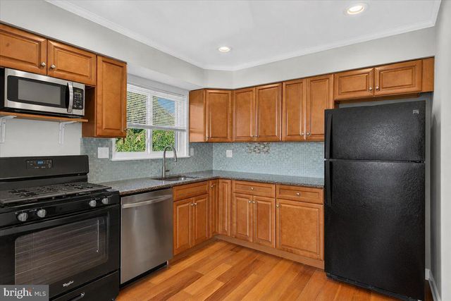 9208 AMBASSADOR PL, Philadelphia, PA 19115