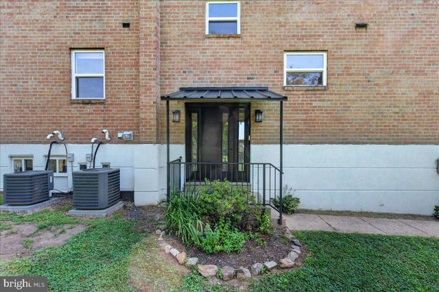 9208 AMBASSADOR PL, Philadelphia, PA 19115