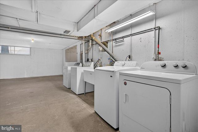 9208 AMBASSADOR PL, Philadelphia, PA 19115