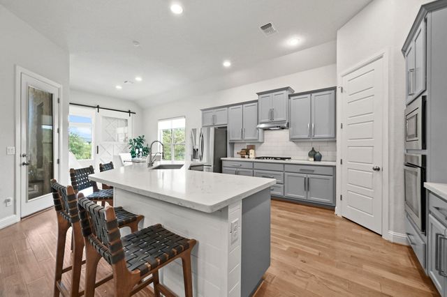 216 Vista Village CV, Austin, TX 78738