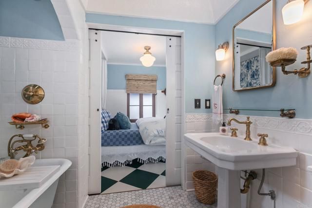 1008 S Ditmar Street, Oceanside, CA 92054