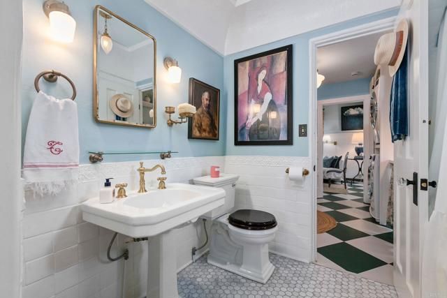 1008 S Ditmar Street, Oceanside, CA 92054