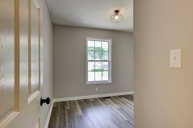 3308 S Senseney Cir, Clarksville, TN 37042