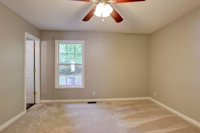 3308 S Senseney Cir, Clarksville, TN 37042