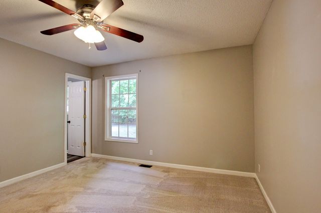 3308 S Senseney Cir, Clarksville, TN 37042