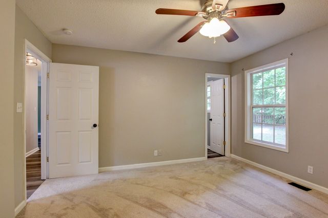 3308 S Senseney Cir, Clarksville, TN 37042