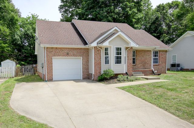 3308 S Senseney Cir, Clarksville, TN 37042