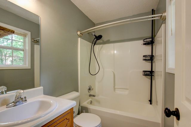 3308 S Senseney Cir, Clarksville, TN 37042