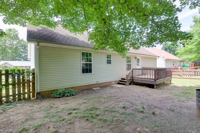 3308 S Senseney Cir, Clarksville, TN 37042
