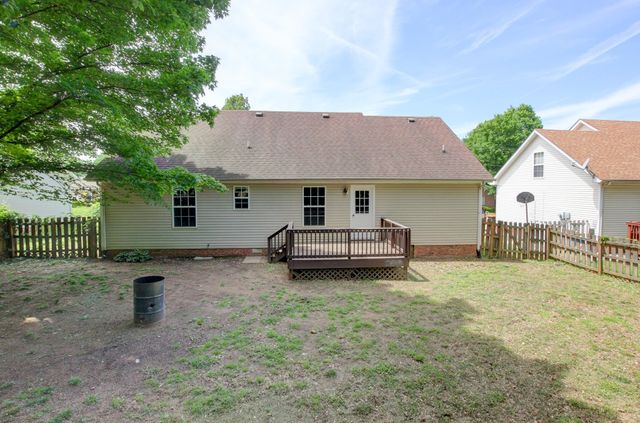 3308 S Senseney Cir, Clarksville, TN 37042