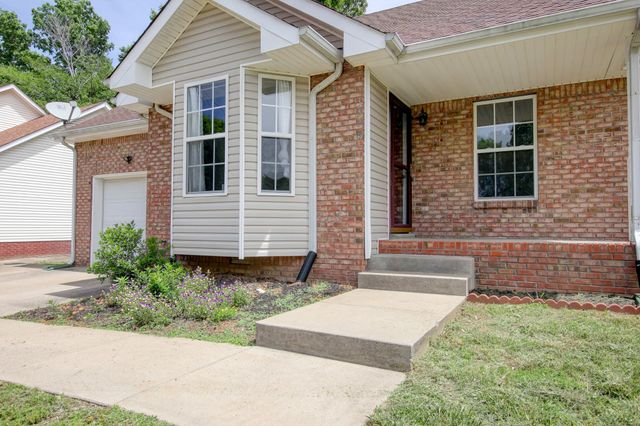 3308 S Senseney Cir, Clarksville, TN 37042