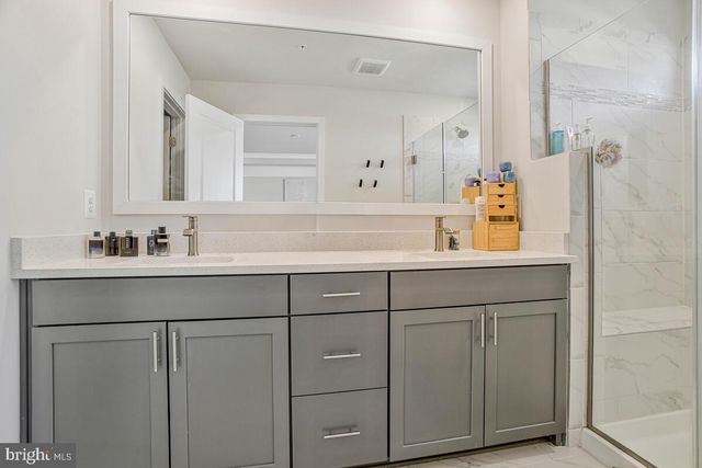 11521 CHARLOTTE BRONTE LN, White Plains, MD 20695