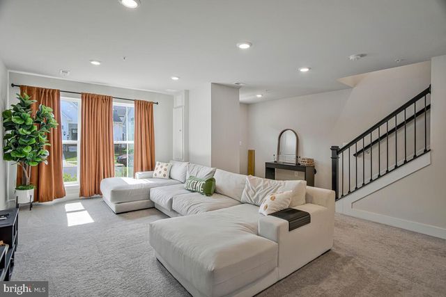 11521 CHARLOTTE BRONTE LN, White Plains, MD 20695