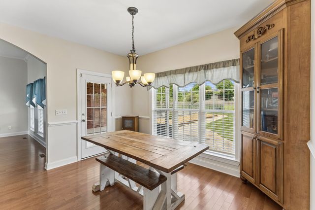 6928 Zion Crossing Ct, Columbia, TN 38401
