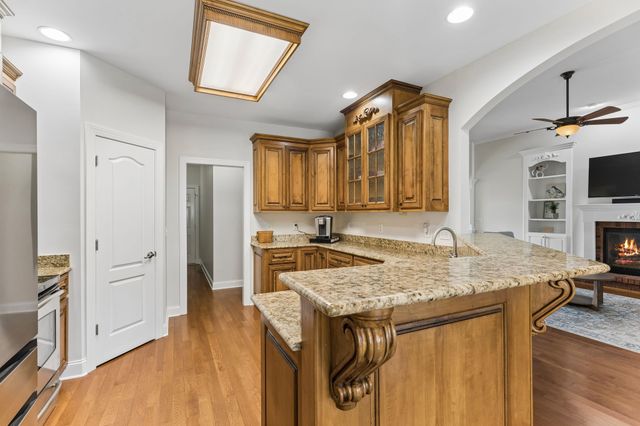 6928 Zion Crossing Ct, Columbia, TN 38401