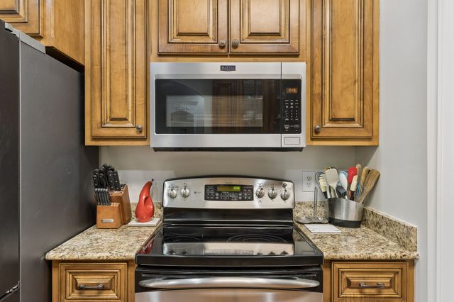 6928 Zion Crossing Ct, Columbia, TN 38401