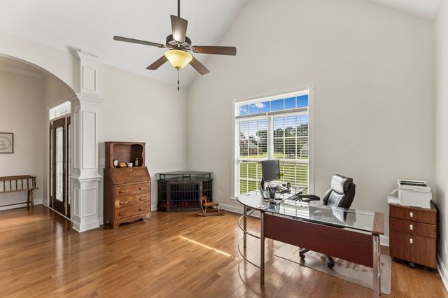 6928 Zion Crossing Ct, Columbia, TN 38401