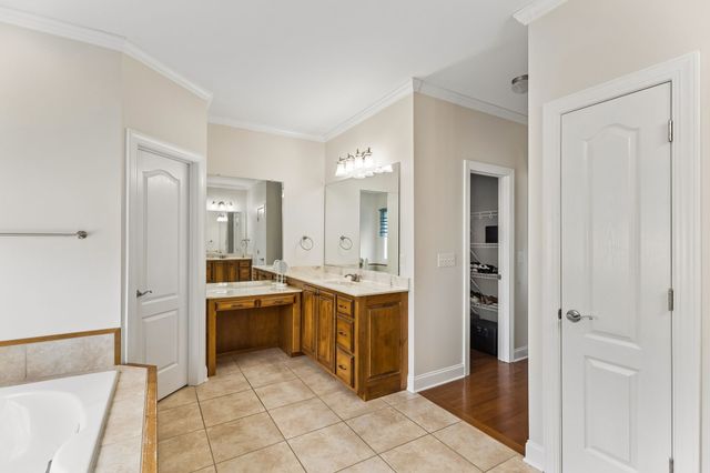 6928 Zion Crossing Ct, Columbia, TN 38401