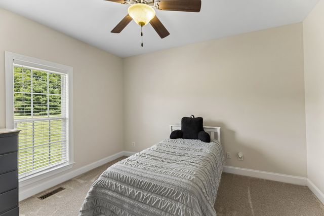 6928 Zion Crossing Ct, Columbia, TN 38401