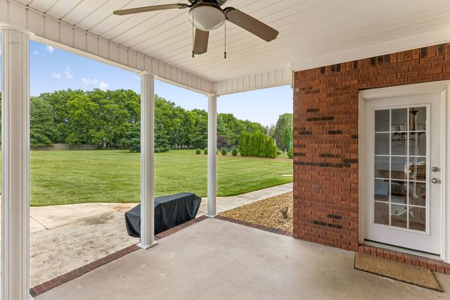 6928 Zion Crossing Ct, Columbia, TN 38401