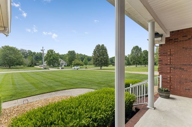 6928 Zion Crossing Ct, Columbia, TN 38401