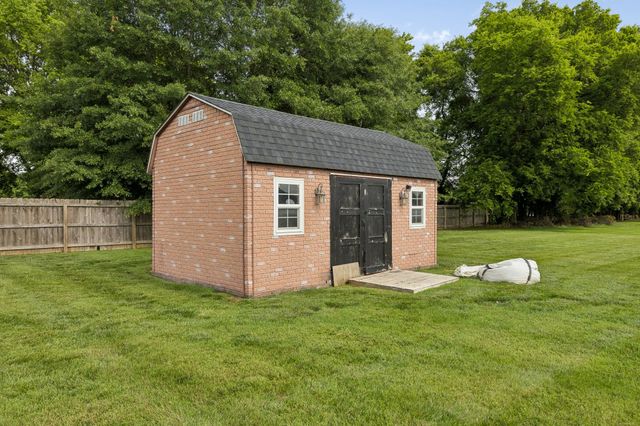 6928 Zion Crossing Ct, Columbia, TN 38401