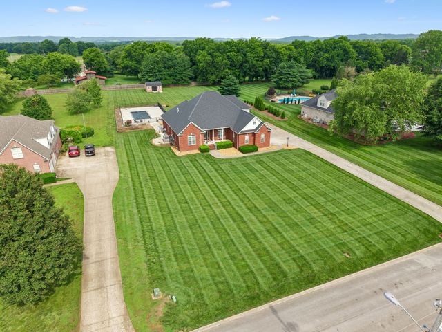 6928 Zion Crossing Ct, Columbia, TN 38401