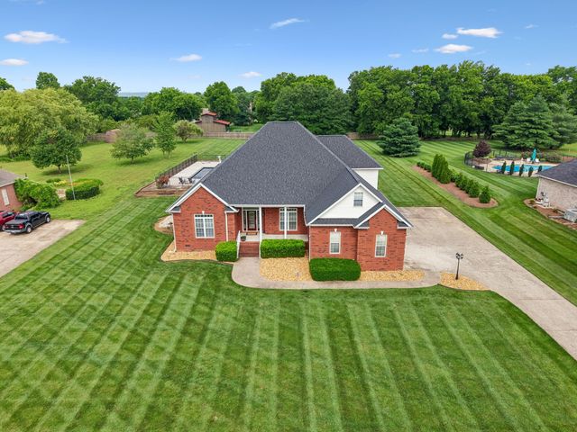 6928 Zion Crossing Ct, Columbia, TN 38401