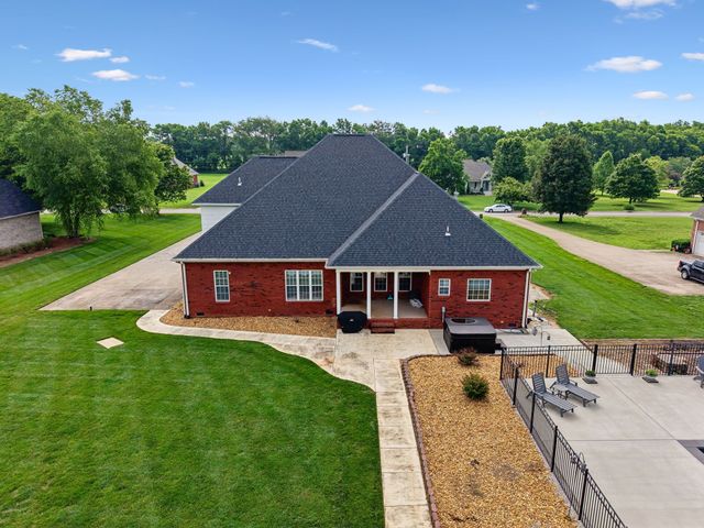 6928 Zion Crossing Ct, Columbia, TN 38401