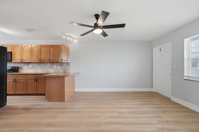 6191 SW 37TH Street 210, Davie, FL 33314