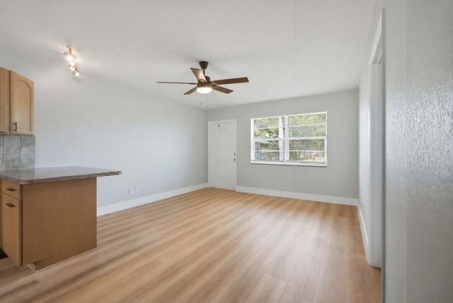 6191 SW 37TH Street 210, Davie, FL 33314