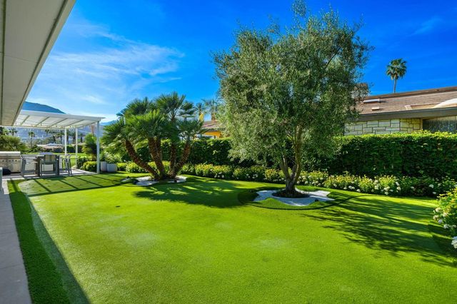 4 Deerfield Court, Rancho Mirage, CA 92270